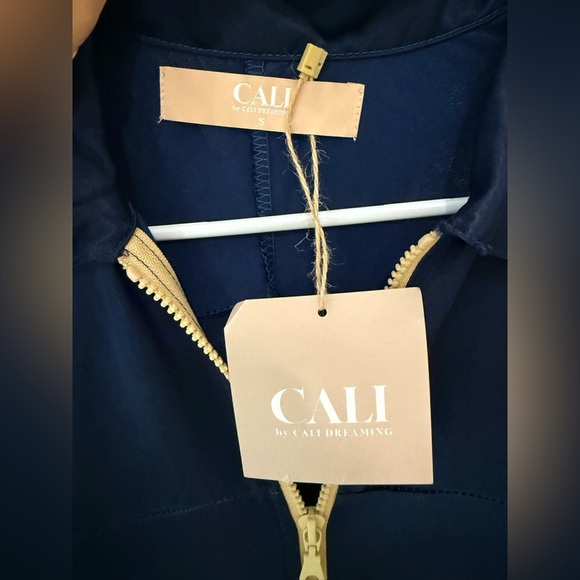 NWT Women’s CALI DREAMING Flightsuit- French Navy. Size Small - Picture 6 of 11